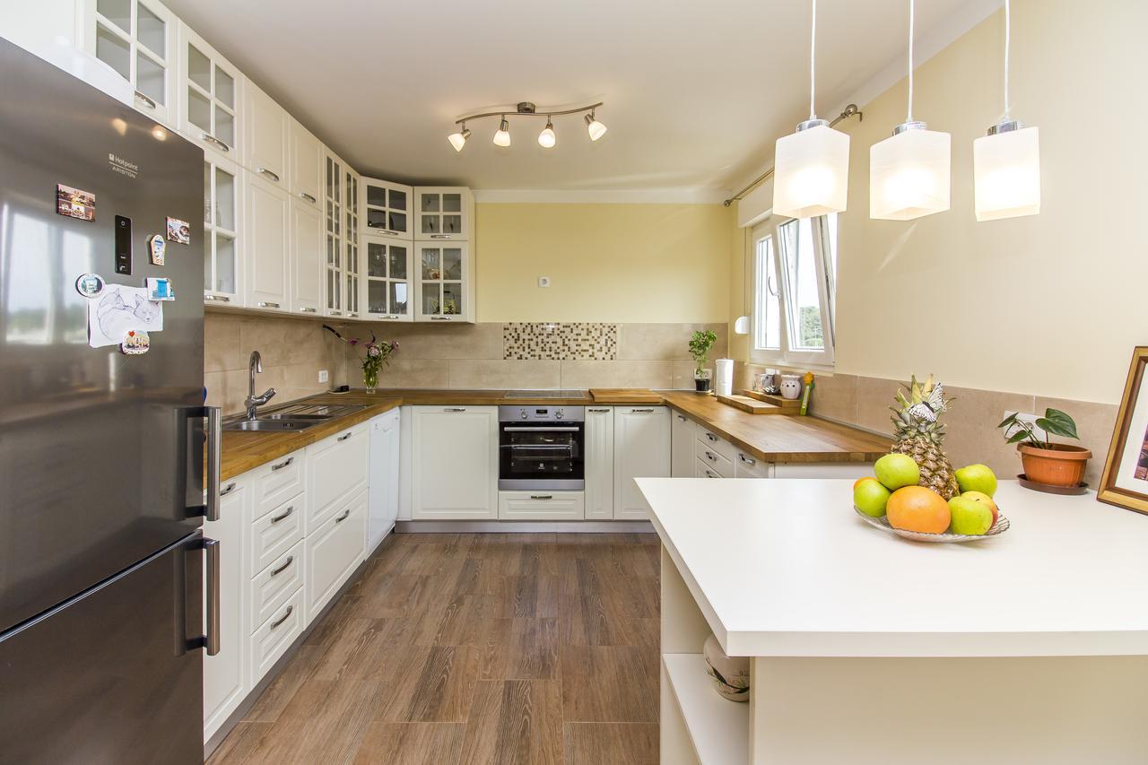 Appartamento Apartman Maxim Pola Esterno foto