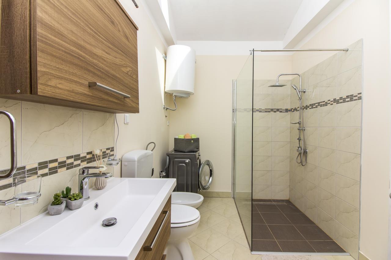 Appartamento Apartman Maxim Pola Esterno foto