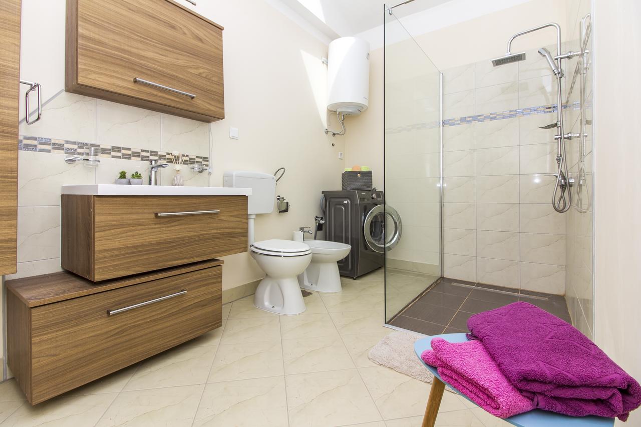 Appartamento Apartman Maxim Pola Esterno foto
