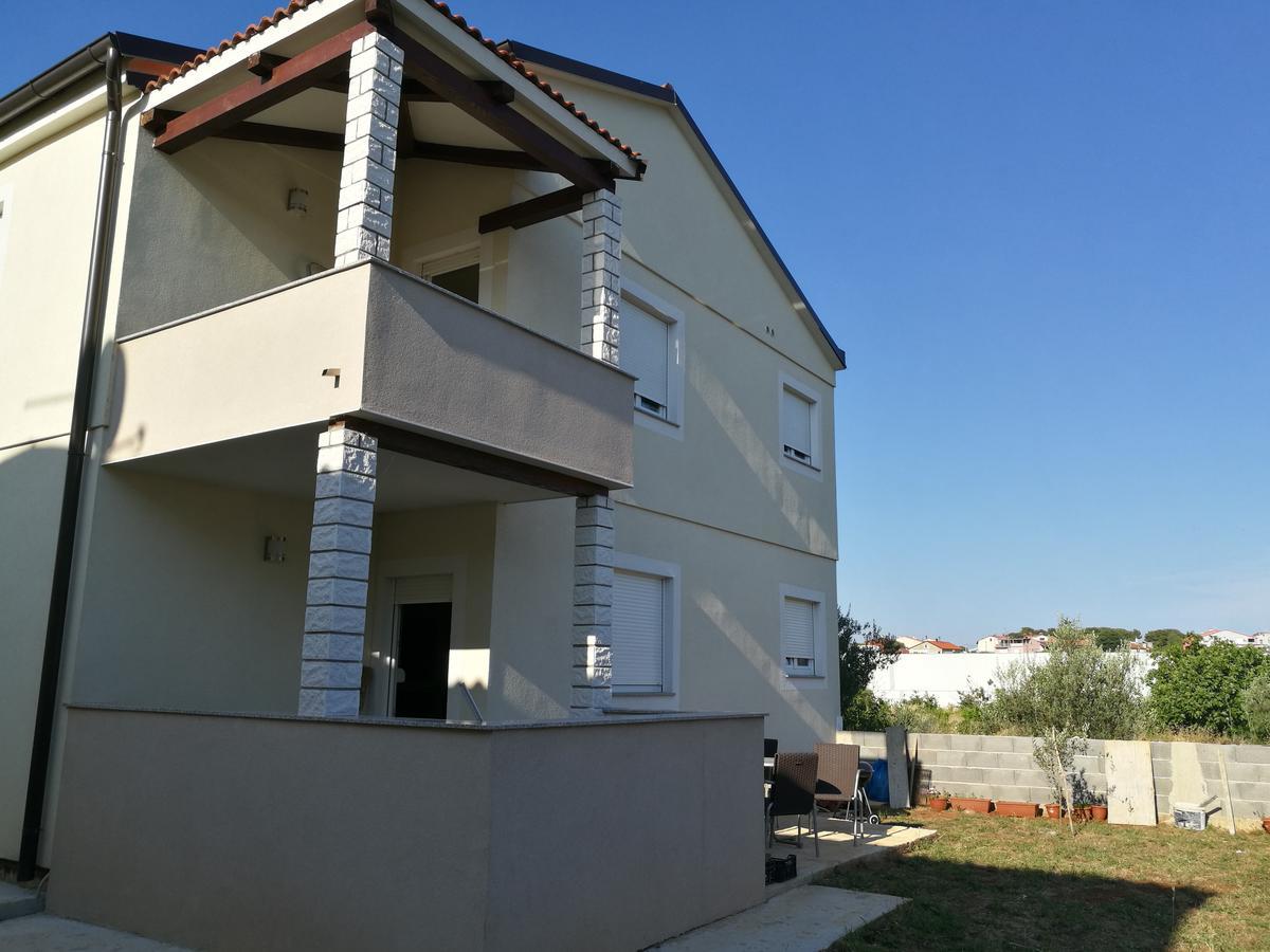 Appartamento Apartman Maxim Pola Esterno foto
